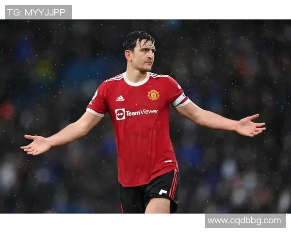 马奎尔力压群雄头球建功曼联反超利物浦比分掀起红色风暴